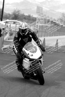 media/Mar-20-2023-Moto Forza (Mon) [[d0bbc59e78]]/Around the Pits/